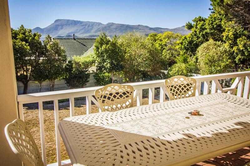 To Let 3 Bedroom Property for Rent in Capri Western Cape